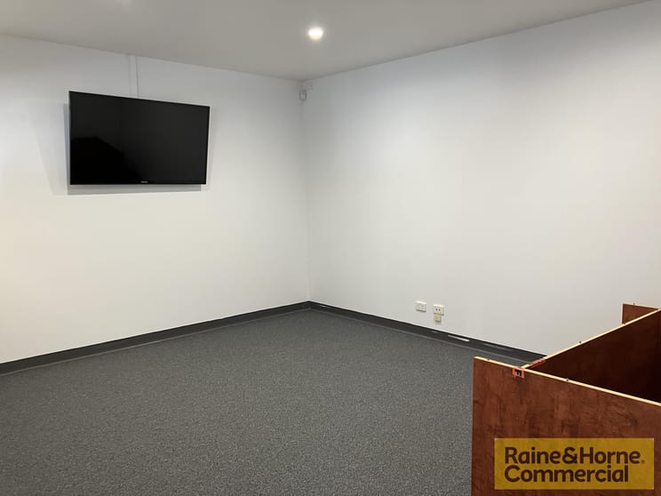Click to view all images 6A/191 Hedley Avenue Hendra QLD 4011 - Image 2
