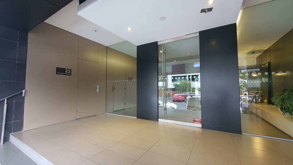 Click to view all images 23/93 Dow Street Port Melbourne VIC 3207 - Image 2