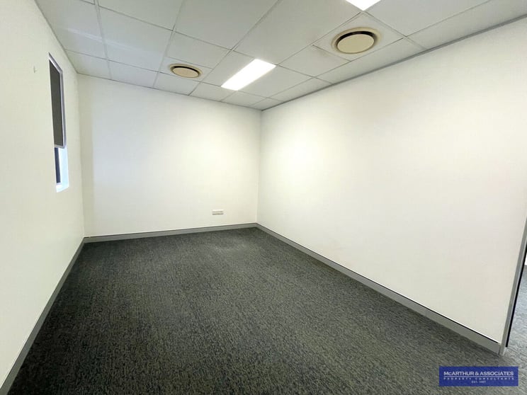 Click to view all images 15/12 Discovery Drive North Lakes QLD 4509 - Image 3