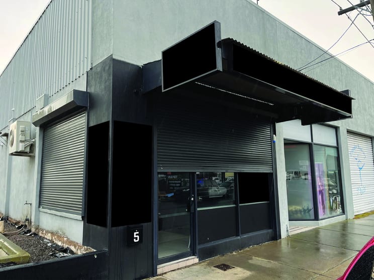 Click to view all images 5 Victory Road Airport West VIC 3042 - Image 2