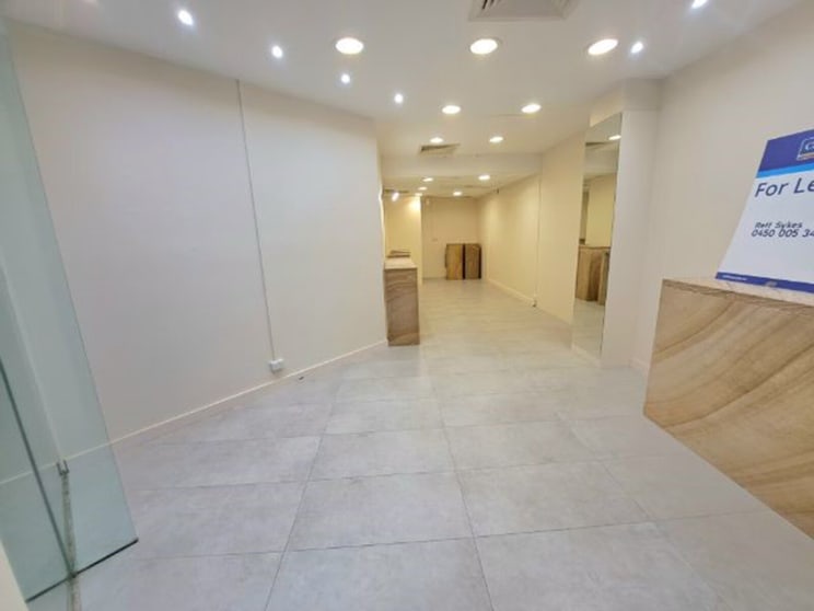 Click to view all images 5/18 Hastings Street Noosa Heads QLD 4567 - Image 2