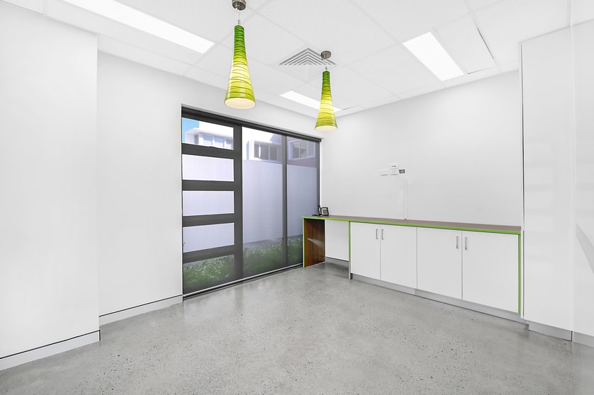 Click to view all images Robina QLD 4226 - Image 3