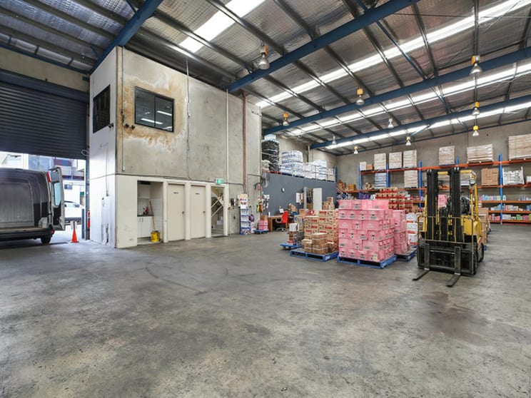 Click to view all images 4/86 Heathcote Road Moorebank NSW 2170 - Image 2
