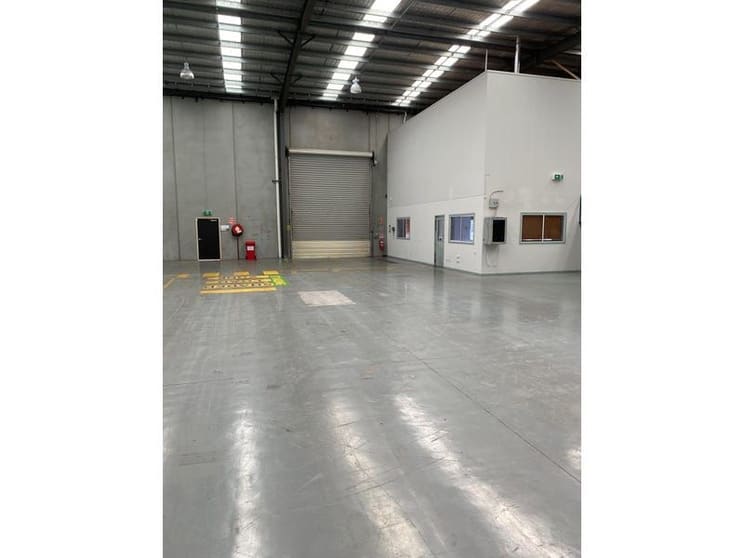 Click to view all images Building 1/13-15 Brough Street Springvale VIC 3171 - Image 3