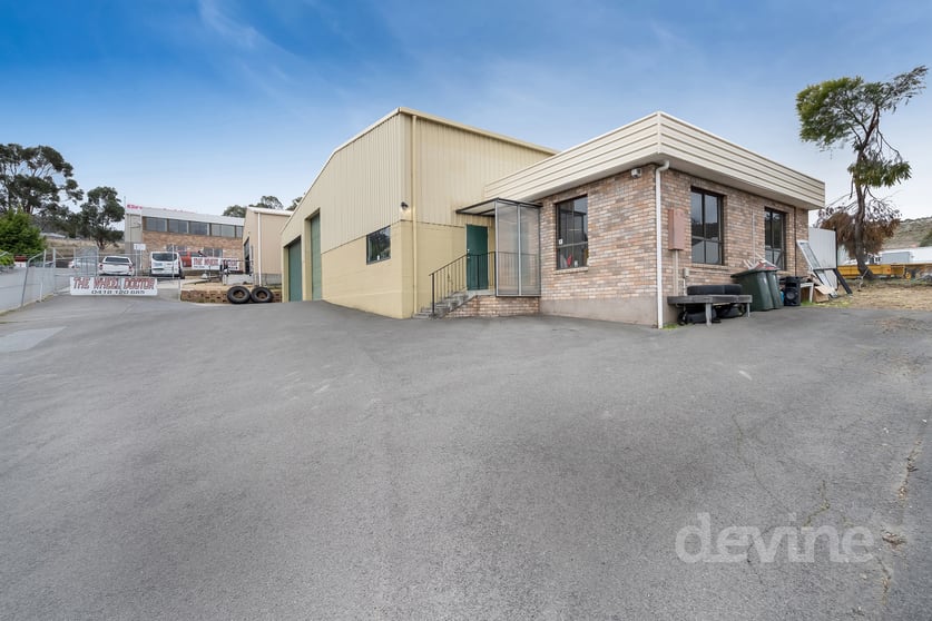 Click to view all images 137 Mornington Road Mornington TAS 7018 - Image 2