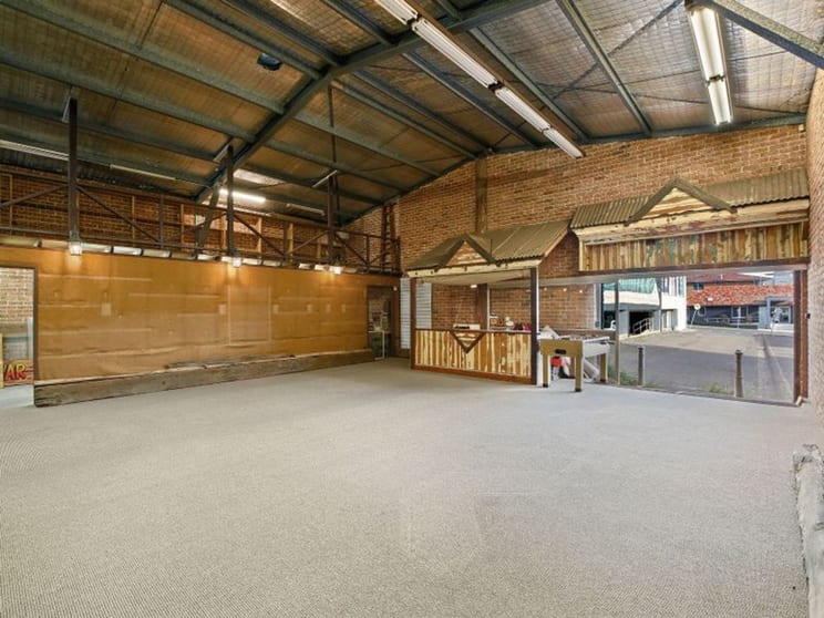 Click to view all images Shop 3/574 Pacific Hwy Belmont NSW 2280 - Image 1