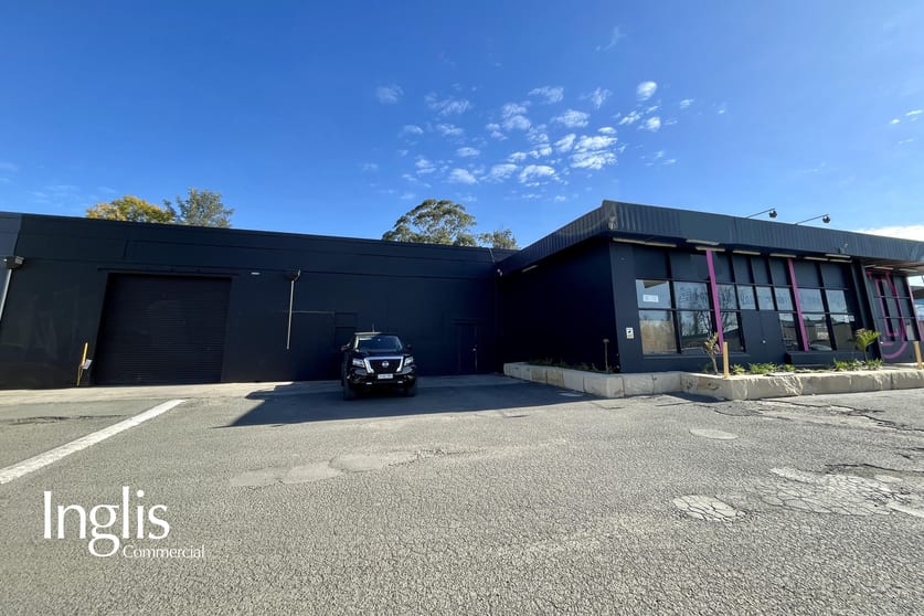 Click to view all images 10/10-16 Argyle Street Camden NSW 2570 - Image 3