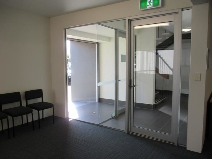 Click to view all images 152 Grafton Street Cairns City QLD 4870 - Image 2