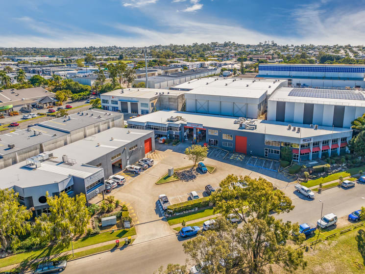 Click to view all images 1/32 Billabong Street Stafford QLD 4053 - Image 3