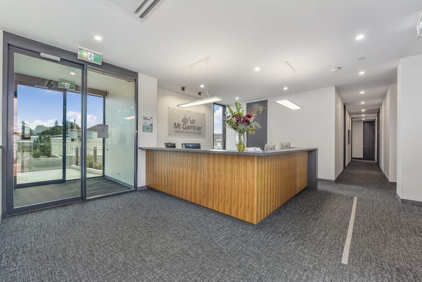 Click to view all images TREATMENT ROOM/18-20 STURT STREET Mount Gambier SA 5290 - Image 1