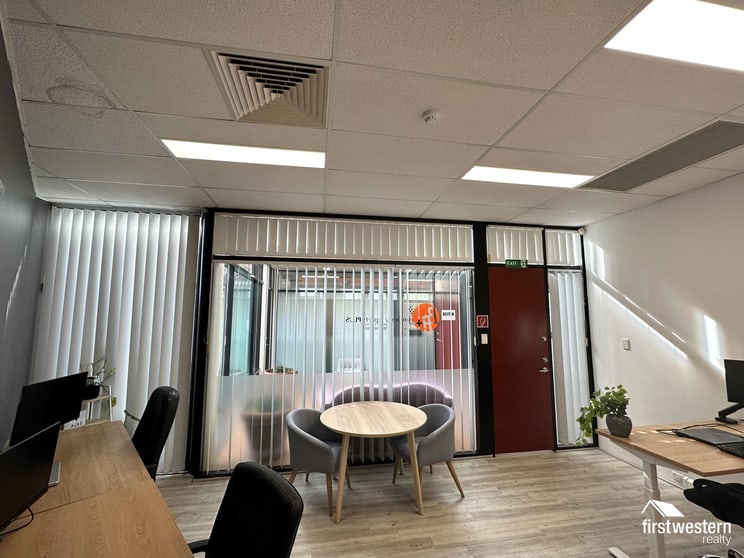 Click to view all images 17/87 McLarty Avenue Joondalup WA 6027 - Image 2