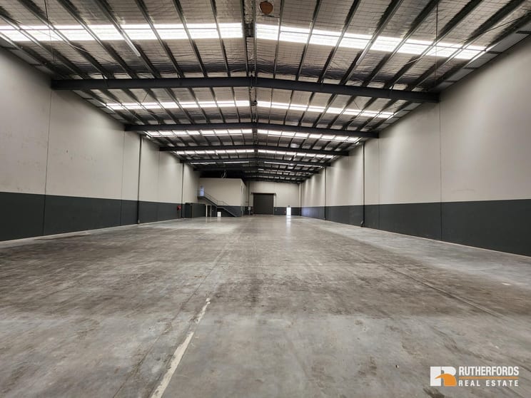 Click to view all images 14 Latitude Boulevard Thomastown VIC 3074 - Image 2