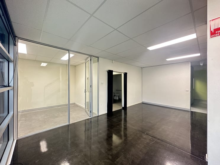Click to view all images 57/148 Chesterville Road Cheltenham VIC 3192 - Image 3