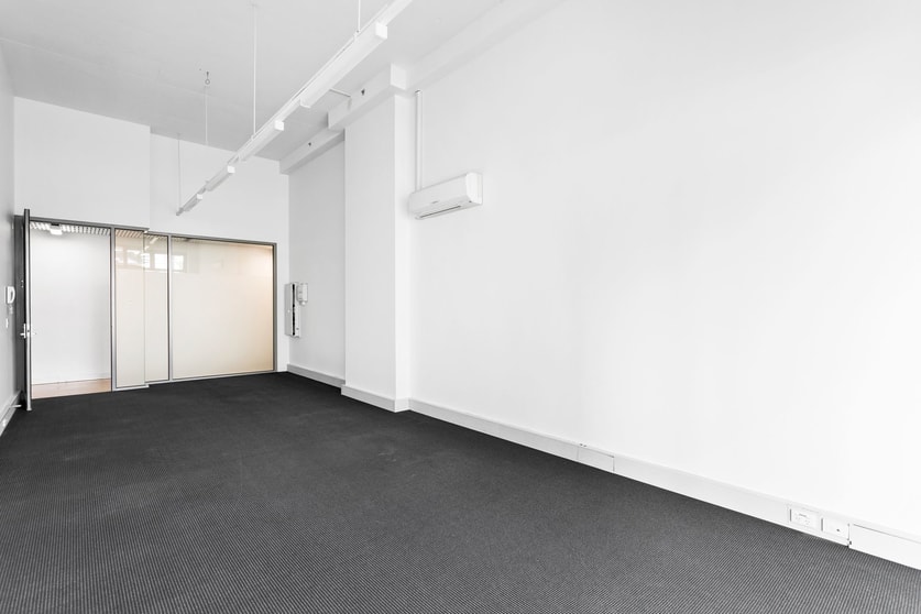 Click to view all images 6/198 Harbour Esplanade Docklands VIC 3008 - Image 2