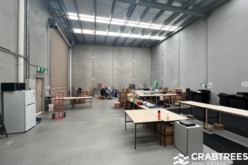 Click to view all images 2/3 Austral Place Hallam VIC 3803 - Image 2