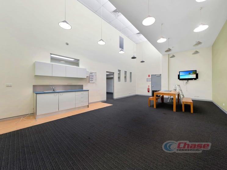 Click to view all images 4/107 Milton Road Milton QLD 4064 - Image 2