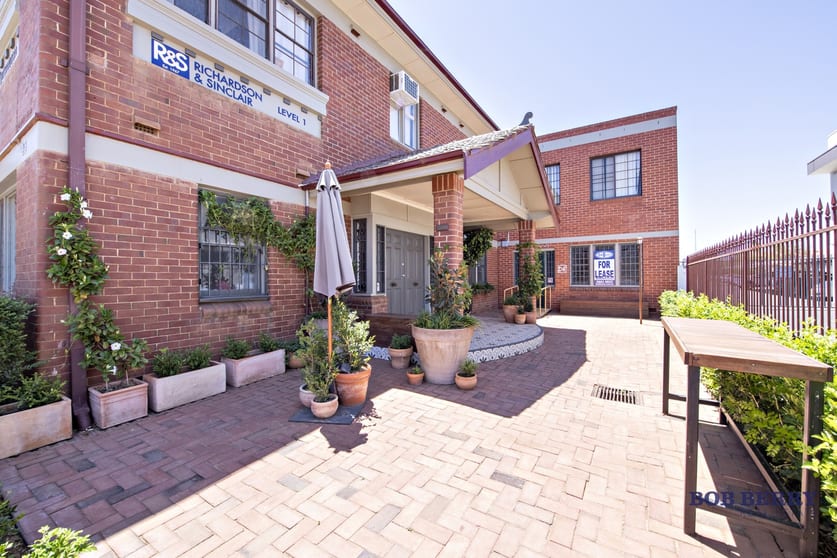 Click to view all images 2/46 Wingewarra Street Dubbo NSW 2830 - Image 1