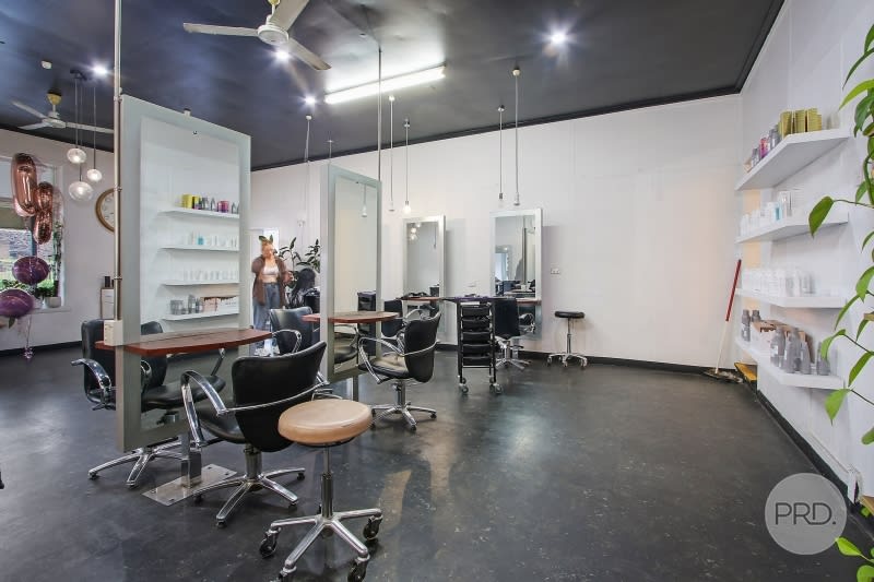 Click to view all images 2/342 Rau Street East Albury NSW 2640 - Image 2