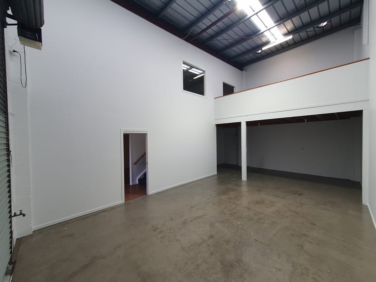 Click to view all images Burleigh Heads QLD 4220 - Image 2