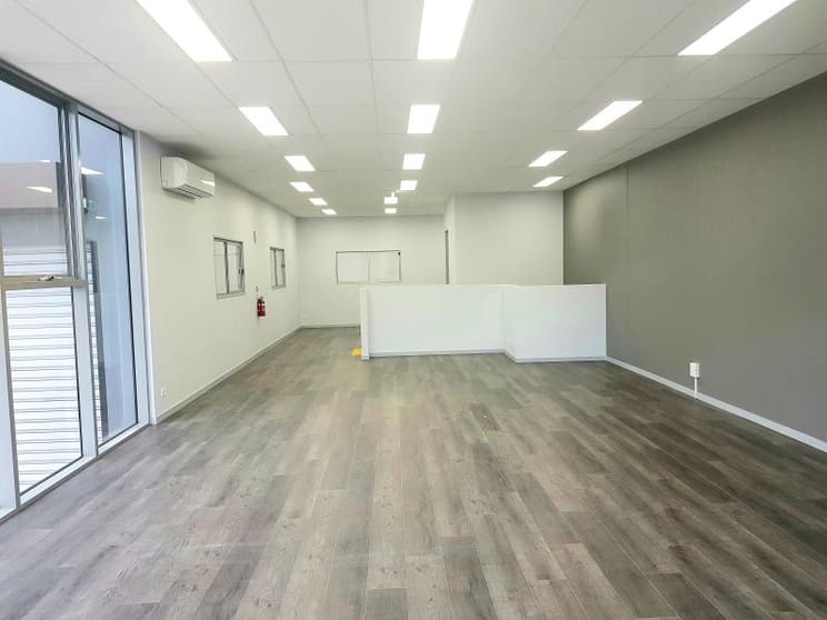 Click to view all images 19 McKellar Way Epping VIC 3076 - Image 3