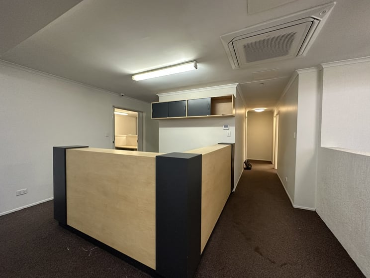 Click to view all images 1/116 Compton Road Woodridge QLD 4114 - Image 2