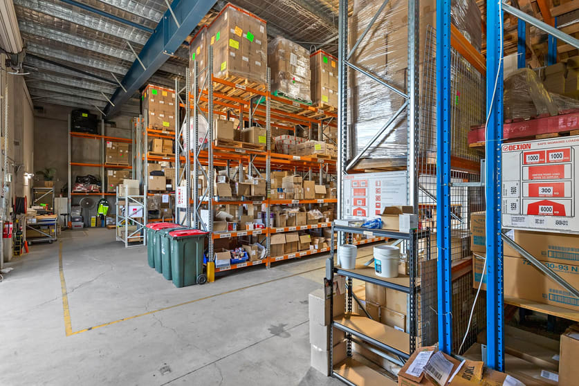Click to view all images 4/220 Beverley Street Morningside QLD 4170 - Image 3