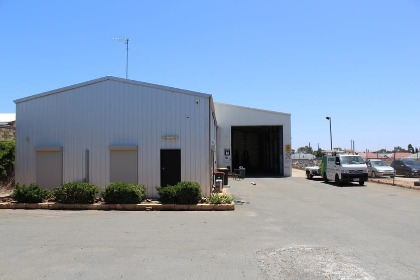 Click to view all images 37 Samuel Street Smithfield SA 5114 - Image 3