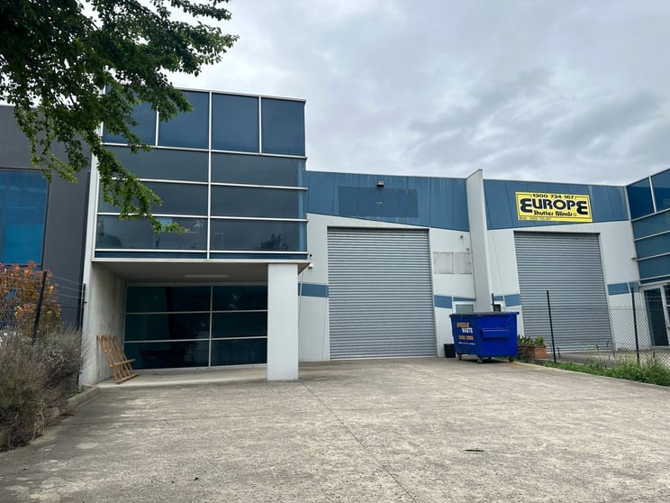 Click to view all images 16B Humeside Drive Campbellfield VIC 3061 - Image 2