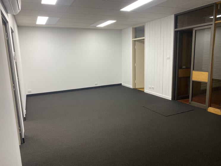 Click to view all images Rear Office Suite/47 Manning Street Kiama NSW 2533 - Image 3