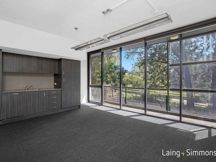 Click to view all images 8/190 George Street Parramatta NSW 2150 - Image 3