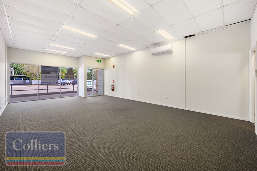 Click to view all images 2/15-17 Hammett Street Currajong QLD 4812 - Image 3