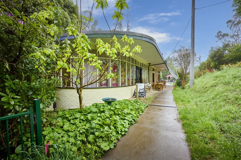Click to view all images 2/103 Monbulk Road Kallista VIC 3791 - Image 2