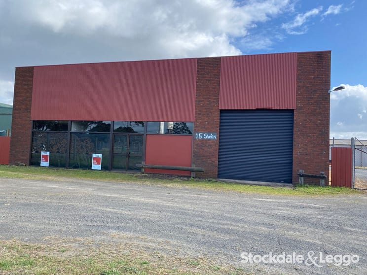 Click to view all images 15 Swan Road Morwell VIC 3840 - Image 1