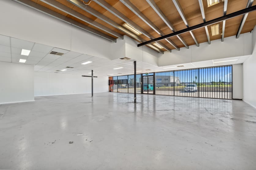 Click to view all images 40 Berriman Drive Wangara WA 6065 - Image 3