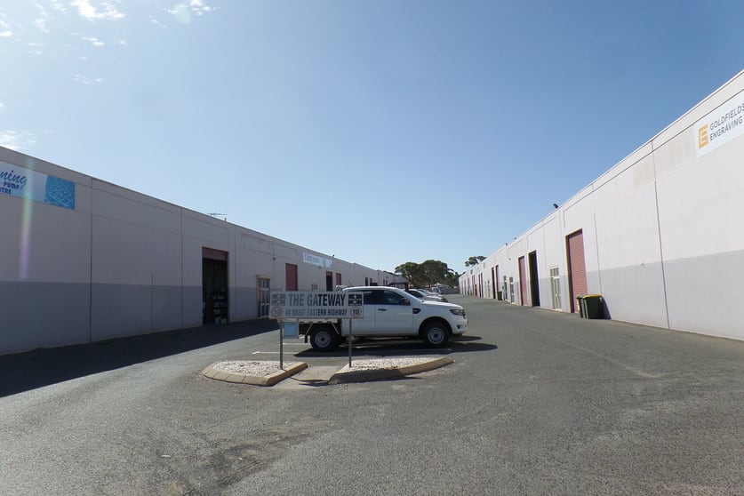 Click to view all images 4&5/46 Great Eastern Highway Somerville WA 6430 - Image 2