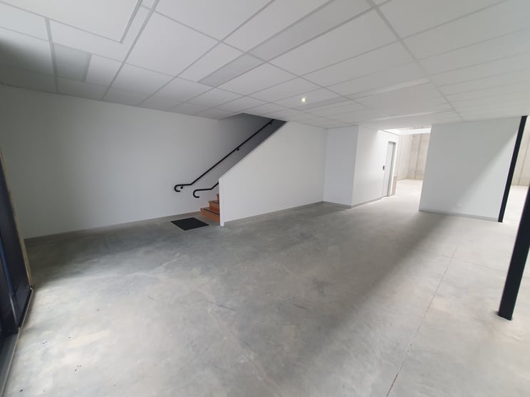 Click to view all images 32 Axis Crescent Dandenong South VIC 3175 - Image 3