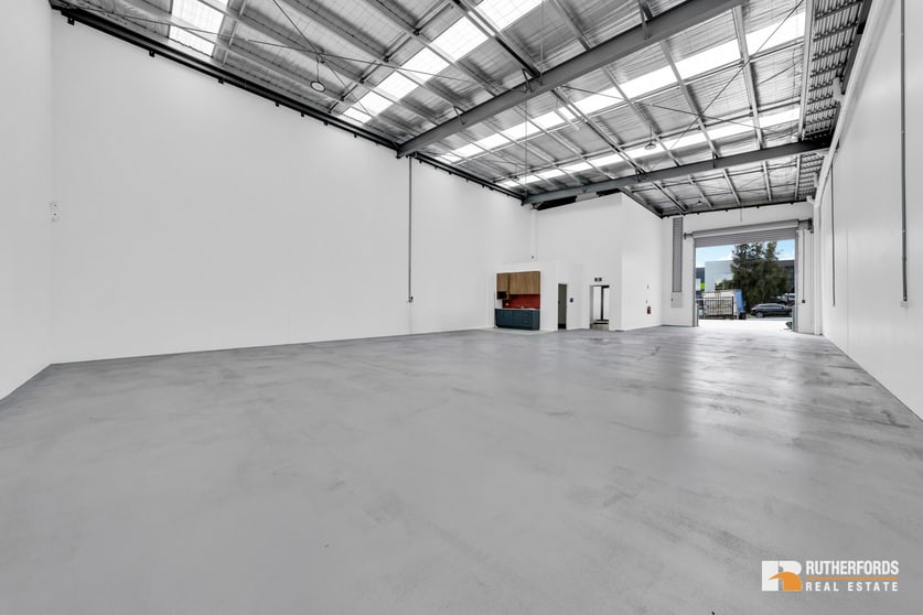 Click to view all images 19 Mercedes Drive Thomastown VIC 3074 - Image 2