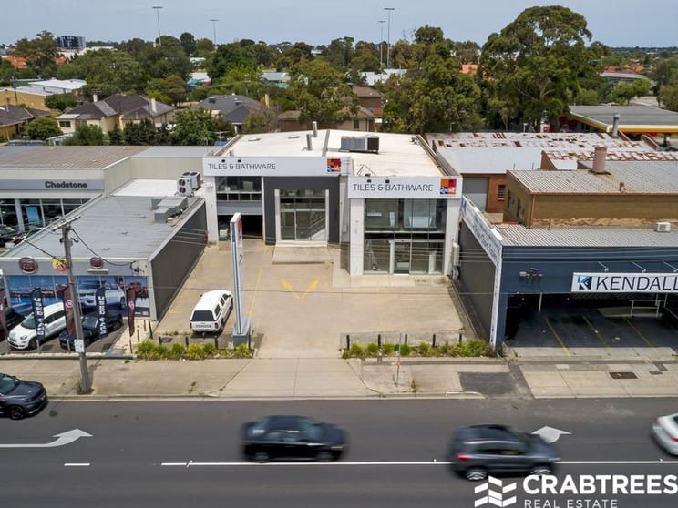 Click to view all images 1392 Dandenong Road Oakleigh VIC 3166 - Image 1