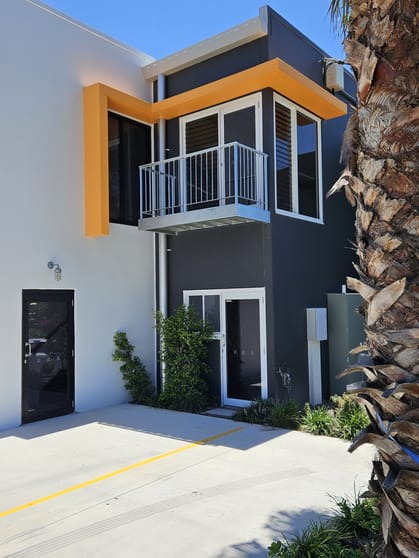 Click to view all images Currumbin Waters QLD 4223 - Image 2
