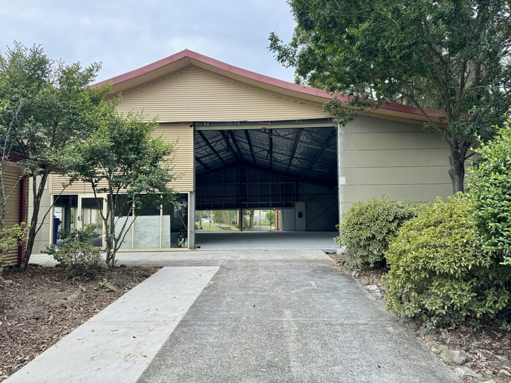 Click to view all images Warehouse 5/6 Chivers Road Somersby NSW 2250 - Image 1