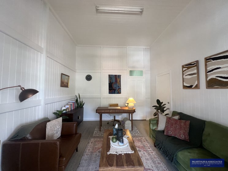 Click to view all images Yeppoon QLD 4703 - Image 1