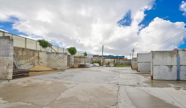 Click to view all images 89 Park Road Auburn NSW 2144 - Image 2