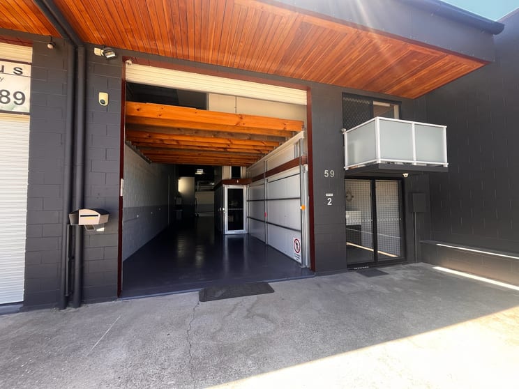 Click to view all images 2 & 3/59 George Street Moffat Beach QLD 4551 - Image 2