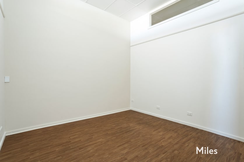 Click to view all images 33 Ivanhoe Parade Ivanhoe VIC 3079 - Image 3