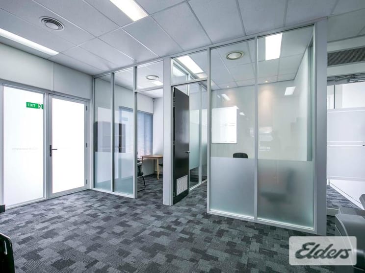 Click to view all images 121 Logan Road Woolloongabba QLD 4102 - Image 3