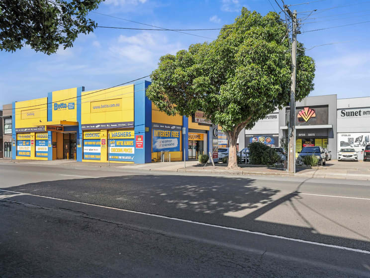Click to view all images 8-12 Pakington Street Geelong West VIC 3218 - Image 2