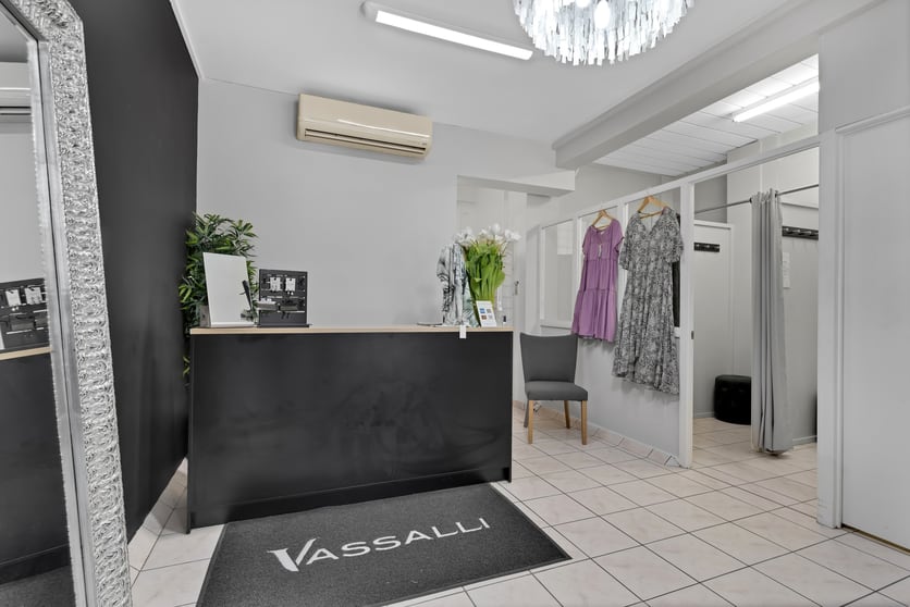 Click to view all images 1/33 Bulcock Street Caloundra QLD 4551 - Image 3