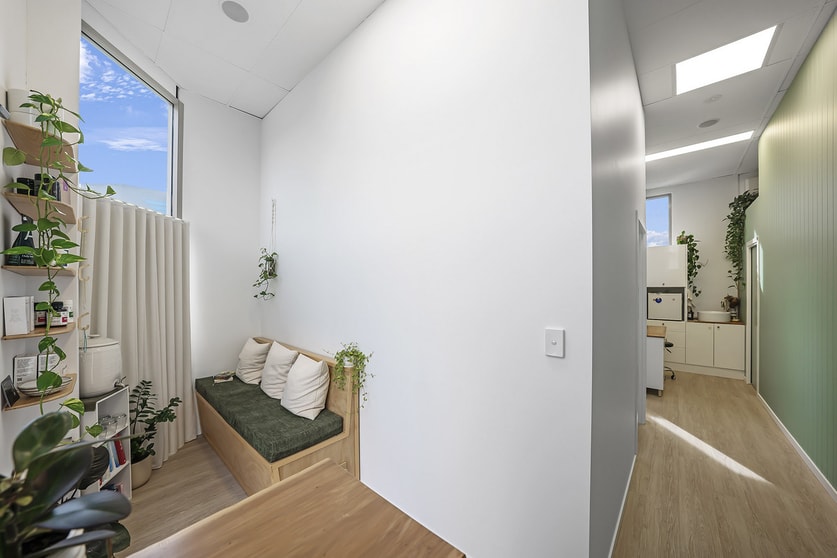 Click to view all images 4B/32-34 Currumbin Creek Road Currumbin QLD 4223 - Image 3