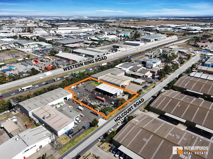 Click to view all images 5 Holcourt Road Laverton North VIC 3026 - Image 2