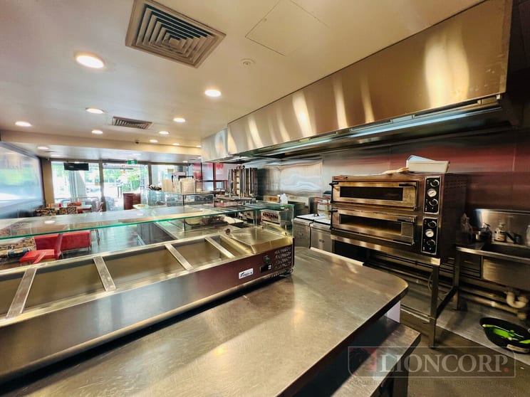 Click to view all images Milton QLD 4064 - Image 3